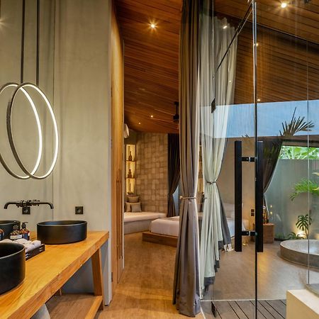 Villa Levante Bali By House Of Winds - Tropical Oasis Near Canggu Kerobokan  Bagian luar foto